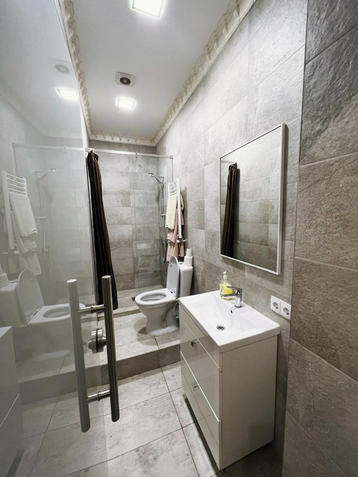 Center Apartment Кишинів Екстер'єр фото
